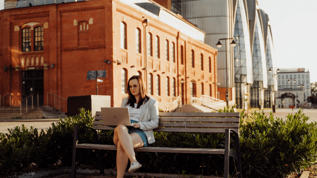 Justyna Sulwestrzak, job crafting, wellbeing, coaching