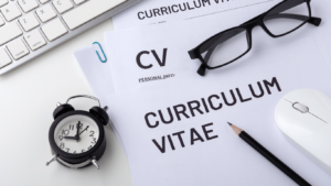 praca, rozmowa kwalifikacyjna, rozmowa o prace, cv, resume, curriculum vitae, rekryutacja, rekruter, jak napisać dobre cv, list motywacyjny, szukanie pracy, oferta pracy, człowiek szuka pracy, pisanie cv, doradztwo kaiery, coaching kariery