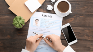 praca, rozmowa kwalifikacyjna, rozmowa o prace, cv, resume, curriculum vitae, rekryutacja, rekruter, jak napisać dobre cv, list motywacyjny, szukanie pracy, oferta pracy, człowiek szuka pracy, pisanie cv, doradztwo kaiery, coaching kariery